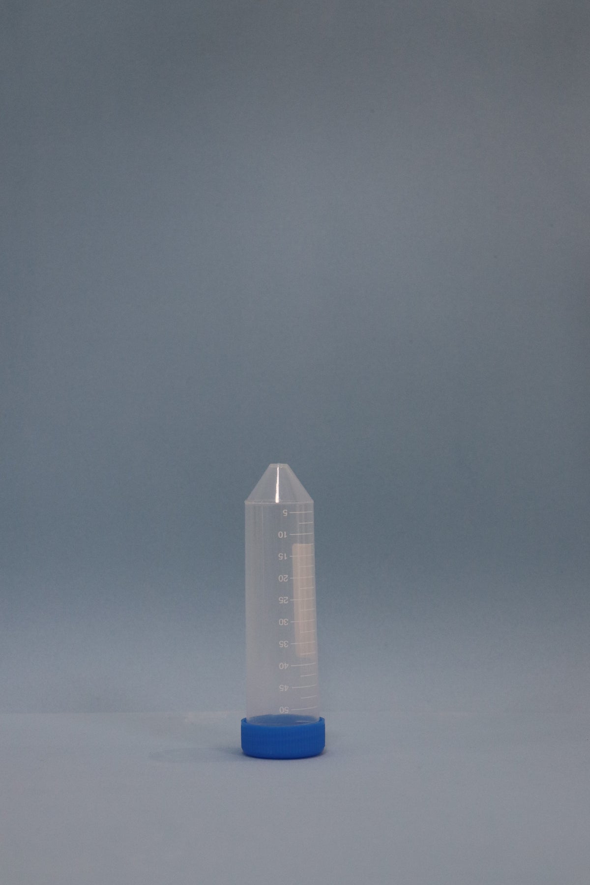Tubo Conico 50 ml Tapa Rosca Azul - No Estéril