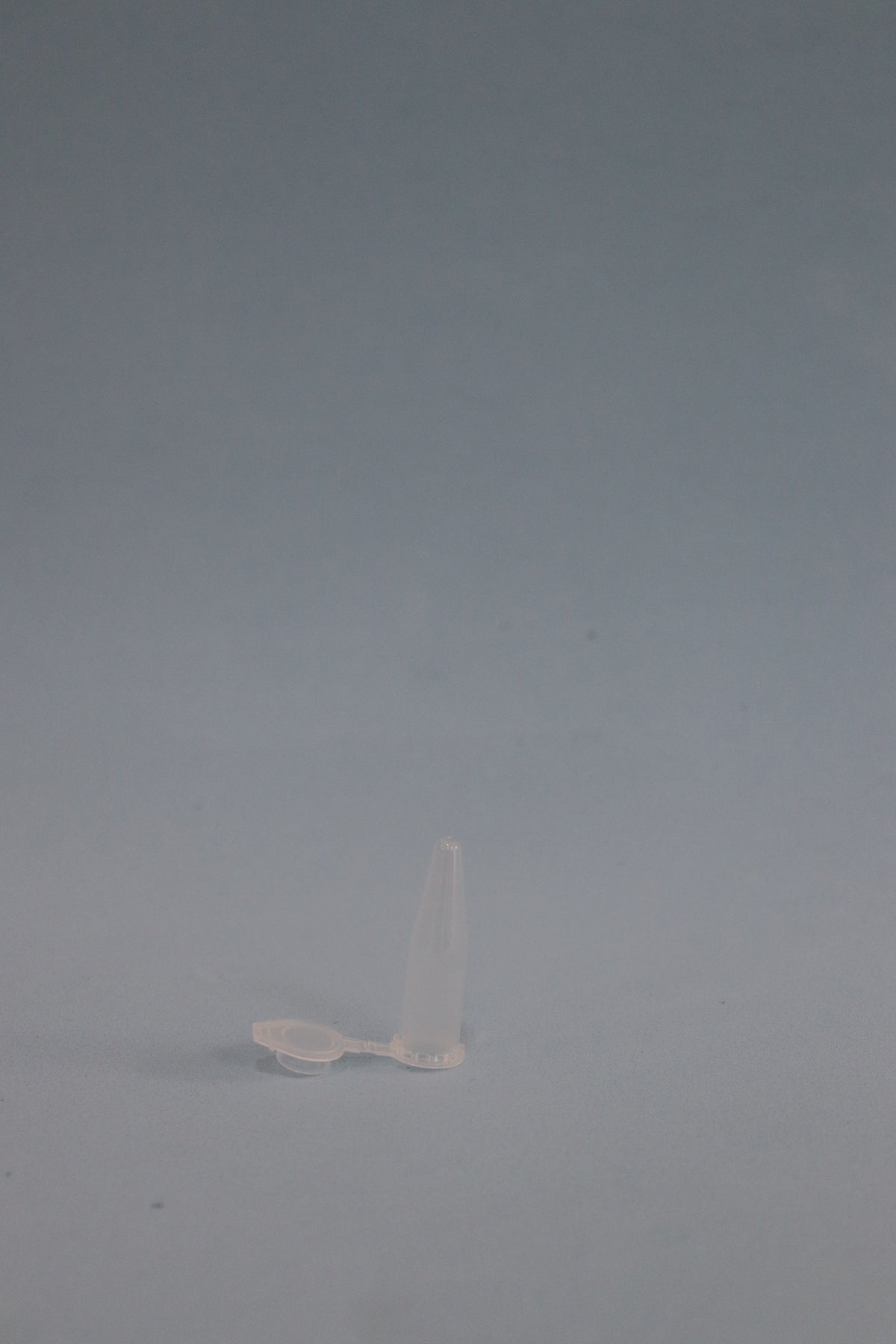 Microtubo 1.5 ml Tapa Adherida Pp X 500 Unidades - Ng Me