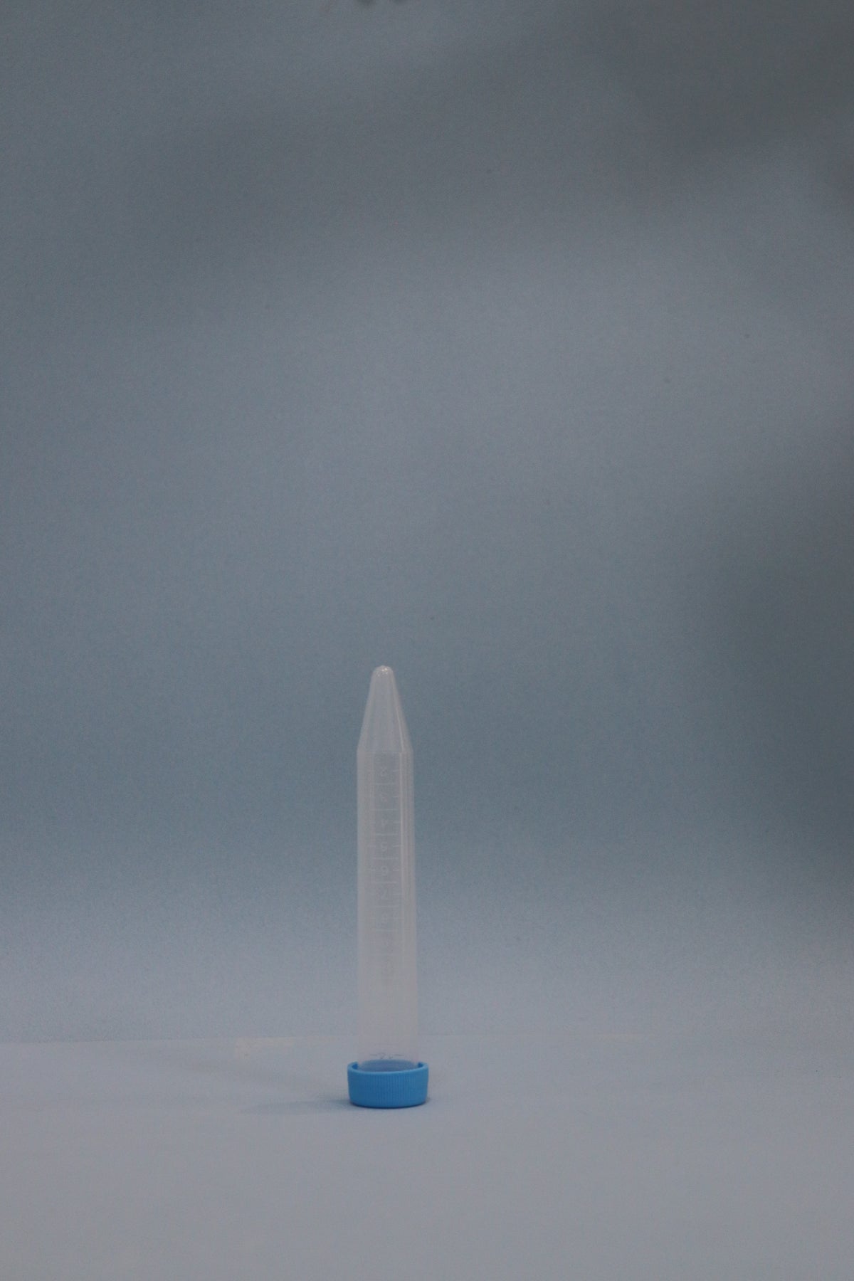 Tubo Cónico 15 ml Tapa Rosca Azul - No Estéril